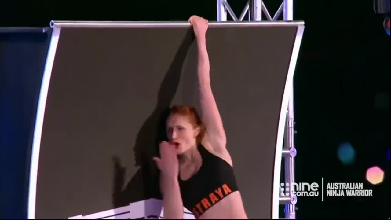 Olivia Vivian: Blows kiss - Find clips on VLIPSY